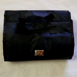 JM New York make up holder